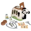 Image de Mallette vétérinaire - 1 peluche Panda et de nombreux accessoires - Produit 2 en 1 : Cage de transport en occasion ou reconditionné