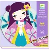 Image de DJECO Kit Paillettes et Strass Japon pour Enfants de 6 à 10 ans- 4 Cartes Arrondies et Préencollées, Paillettes & Strass - Développe la Créativité - Dessins Elégants - Sans Désordre, Facile à Utiliser