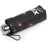 Image de Isotoner Parapluie x-tra solide alpha mini 17,5 cm ouverture manuelle, compact, anti-retournement, technologie xtra-sec ultra-déperlant, coeur rouge