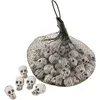 Image de P'tit Clown - 15960 - Filet de 50 Mini Crânes en Plastique - Parfaits pour Décoration Halloween - Accessoire Effrayant et Réaliste - Ambiance Macabre - Idéal pour Fêtes, Tables et Décors Sinistres