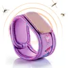 Image de PARAKITO - Bracelet Anti-Moustiques Réutilisable - 2 Plaquettes Incluses aux Huiles Essentielles - 1 Mois de Protection - Sans DEET - Taille Junior 3+ (Plumes)