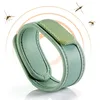 Image de PARAKITO - Bracelet Anti-Moustiques Réutilisable - 2 Plaquettes Incluses aux Huiles Essentielles - 1 Mois de Protection - Sans DEET - Taille Adulte (Kaki)