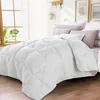 Image de SAMPUR - Couette Grand Froid Blanche en Polyester - Duvet Ultra Chaud Et Ultra Confort - Action Thermorégulatrice - Idéale en Hiver Et Mi-Saison - 240 x 260 cm