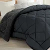 Image de SAMPUR - Couette Sherpa | Sensation Laine et Cosy | Surpiquage Innovant | Réversible été Hiver | Isothermique | Grise | 140 x 200 cm