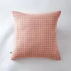 Image de L'effet papillon Taie d'oreiller 60x60 cm Gaze de Coton à Petits Carreaux Rose