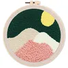 Image de Figured'Art Punch Needle Kit Complet pour Adultes et Enfants - Les Deux Pics - Parfait pour Débutant. Set prêt à broder taille 20x20cm avec cadre circulaire