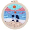 Image de Figured'Art Punch Needle Kit Complet pour Adultes et Enfants - Sur la Plage - Parfait pour Débutant. Set prêt à broder taille 20x20cm avec cadre circulaire