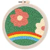 Image de Figured'Art Punch Needle Kit Complet pour Adultes et Enfants - Fleurs et Arc en Ciel - Parfait pour Débutant. Set prêt à broder taille 20x20cm avec cadre circulaire