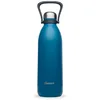 Image de Qwetch - Grande Bouteille Isotherme -Bleu Canard 1,5L - 48h Froid et 16h Chaud - Etanche & Sans BPA - Gourde Inox avec Poignée de Portage - Thermos isotherme pour Pique-nique, Camping, Famille