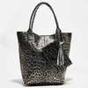 Image de Abaco Studio - Sac cabas en Cuir Yana motif léopard noir - 40x25x35 cm OS