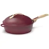Image de COOKUT - La Fabuleuse poêle 8 en 1   Un seul ustensile qui remplace poêle, casserole, sauteuse - Avec 2 poignées amovibles, panier vapeur/friture, spatule en bois - RUBIS