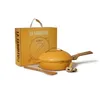 Image de COOKUT - La Fabuleuse poêle 8 en 1   Un seul ustensile qui remplace poêle, casserole, sauteuse - Avec 2 poignées amovibles, panier vapeur/friture, spatule en bois - Mangue