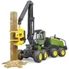 Image de bruder 02135 - John Deere 1270G Abatteuse avec 1 tronc d'arbre - 1:16 Véhicule, Ferme, Forêt, Travail forestier, Tracteur, Tracteur agricole, Bulldog, Transport de bois, Jouet