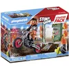Image de Playmobil 71256 Starter Pack Cascadeur - Stuntshow - Spectacle d'un Cascadeur entourée de Flammes - Tout Terrain Univers des Sports mécaniques - Coffret découverte idée Cadeau - Dès 4 Ans