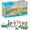 Image de Playmobil 71495 Cavaliers avec poneys et Saut d'obstacles - Horses of Waterfall - Gamme Horses of Waterfall fabriquée avec Plus de 80% de matériaux recyclés ou biosourcés en Moyenne - Dès 4 Ans
