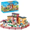 Image de Playmobil 71599 Pension des Animaux - MyLife - Comprend Trois Personnages, Une Grande Maison d'hôtes avec 10 Animaux Ainsi Que des Accessoires de Soin complets - Dès 4 Ans