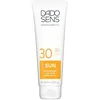 Image de Absorbs quickly and does not stick - Dado Sens SUN Sun Cream SPF 30
