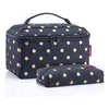 Image de reisenthel beautycase Set - Notre coffret cadeau composé d'une trousse de beauté et d'une trousse rectangulaire pour les jours fériés, 17 x 18 x 17 cm + 21 x 8 x 4 cm