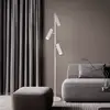 Image de Trio Lighting Lampadaire Soka, gris clair, hauteur 150 cm, métal, à 3 lampes.