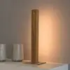 Image de HerzBlut Leonora lampe à poser LED chêne huilé