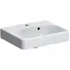 Image de Geberit Lavabo mural Smyle Square blanc, 45x36 cm, avec robinet, trop-plein asymétrique