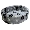 Image de Nobby 75734-01 Panier pour Chien en Tissu Pelucheux Gris/Motifs Pattes de Chien/Tricolore 60 cm