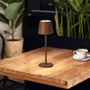 Image de FH Lighting Lampe à poser LED rechargeable Roxi, couleur rouille, métal, IP54, variateur
