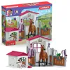 Image de Box avec Jument Hanovrien et Berger Australien Figurine cheval et accessoires SCHLEICH 72218 Horse Club dès 5 ans