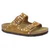 Image de Birkenstock Pantoufles pour Femmes Arizona 1031731 Rivet Border Mink Marron avec Boucles et Clous 36