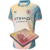 Image de Manchester City Definitely City Maillot 2024/25 Saison - Authentique avec Coffret Cadeau - Homme - Rose - Taille : M