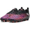 Image de PUMA Future 8 Play MG JR, Chaussure de Football Unisexe, PUMA Black-PUMA White-Glowing Red,