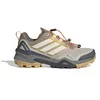 Image de adidas Skychaser GTX Chaussures de randonnée imperméables pour femme avec Gore-Tex, amorti Lightstrike et semelle en caoutchouc Continental   Matériaux recyclés., Wontau Owhite Icta, 39 1/3 EU