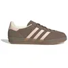 Image de adidas Gazelle Indoor Chaussures pour femme Marron 40