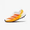 Image de Chaussures de running trail femme, adidas agravic 4, blanc et orange