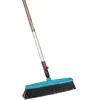 Image de Balai de cantonnier Combisystem de Gardena - assortiment : balai robuste pour le jardin et les chemins autour de la maison, largeur de travail 45 cm, poils souples en polypropylène (3622-30)