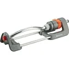 Image de Arroseur oscillant Polo 220 Classic de Gardena : arroseur de pelouse pour un arrosage uniforme des surfaces de 90 à 220 m², portée 7 à 17 m, largeur de jet max. 13 m, sans entretien (2082-20)