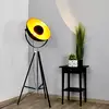 Image de Lampe sur pied Mineva de Lindby. Noir/doré, métal, hauteur 180 cm