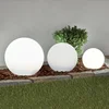 Image de Lindby Lampes solaires LED Lago, set de 3 boules, piquet de terre, blanc