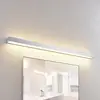Image de Applique murale LED Lindby pour salle de bain Layan, 120 cm, chrome, métal