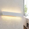 Image de Applique murale LED Lindby Ignazia, 47 cm, blanche, métal, éclairage vers le
