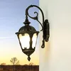 Image de Licht-Erlebnisse Applique murale d'extérieur en aluminium et verre antique IP44 porte d'entrée de cour 21 cm de large E27 max. 60 W applique rustique à faible éblouissement pour l'extérieur TYBR