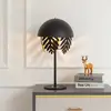 Image de Lucande Aparas lampe de table feuille, noir-or