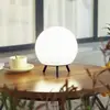 Image de Lindby lampe de table LED rechargeable Aurilia, noir/blanc, fer, IP44
