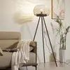 Image de Lampe sur pied Lindby Ediz, noir, bois, hauteur 159 cm, E27