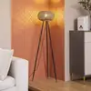Image de Lindby lampe sur pied Nerys, noir, bambou, Ø 31,5 cm, tripode