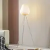 Image de Lindby lampe sur pied Helin, beige, textile, tripode, 144 cm, E27