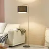 Image de Lindby lampe sur pied Hillary, noir/or, marbre, 153cm
