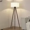 Image de Lindby lampe sur pied Charlia, blanc, bois de noyer, hauteur 150 cm