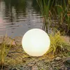 Image de Lampe sphérique Lindby Valyra, Ø 30 cm, IP54, piquet