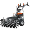 Image de FUXTEC Balayeuse Thermique 4,9 CV FX-KM1196 Avec Brosses De Balayage Et 173cm3 De Cylindrée - Largeur De Travail 100cm Pour Les Grandes Surfaces